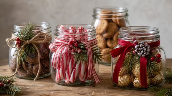 Customiser des bocaux en bonbonnières pour gourmandises de Noël