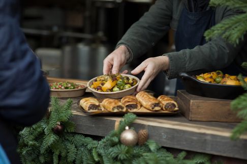 Découvrir la gastronomie végétarienne sur les marchés de Noël
