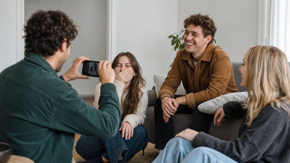 Idées de challenges vidéos à lancer entre amis pour immortaliser le réveillon