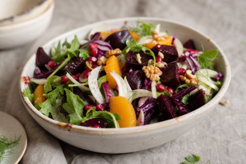 Recettes de salades hivernales colorées pour une table de fête