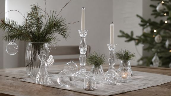 Jeu de transparence : intégrer le verre et le cristal dans sa déco de Noël