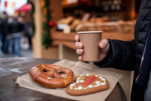 La sécurité alimentaire sur les marchés de Noël : conseils pour consommer en toute confiance