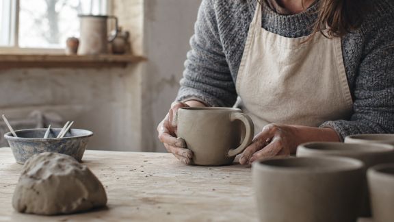 Valoriser les savoir-faire locaux en soutenant les artisans en difficulté à Noël